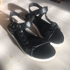 Black Quilted Comfort Sandals - Women